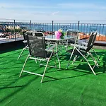 Panorama Apartment *