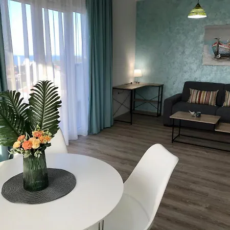 Panorama Apartment *