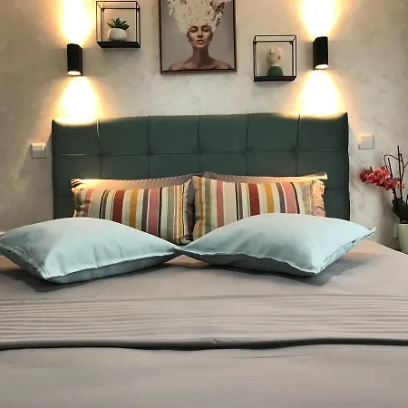 Panorama Apartment *