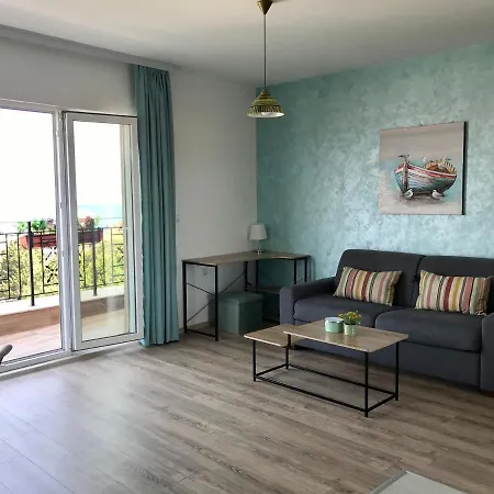 Apartment Panorama *