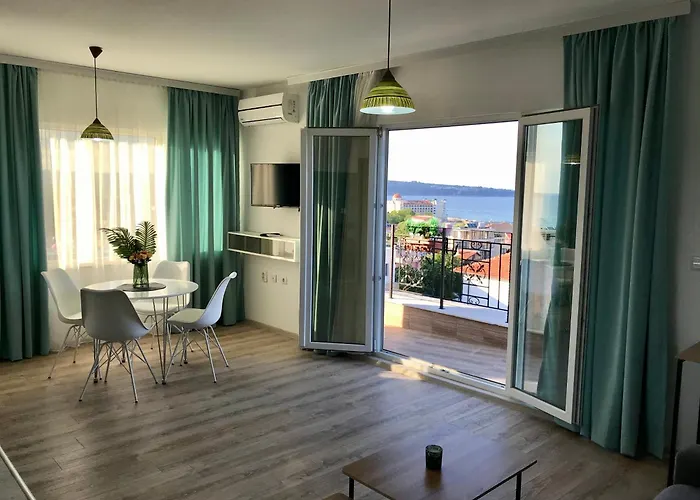 Apartment Panorama *